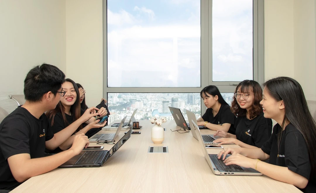 Tuyển dụng Cloud Engineer: AWS, Azure, GCP - Mức lương và nhu cầu