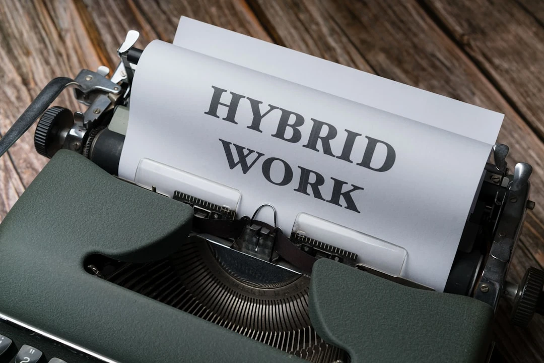 Hybrid Work Model: Mô hình làm việc kết hợp và cách triển khai
